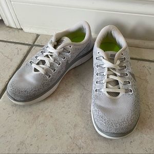 Nike White/Grey Free Run